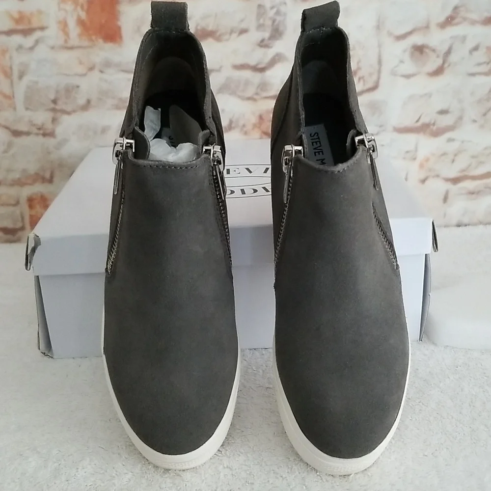 New Steve Madden Wedgie Leather Sneakers - Picture 13 of 13